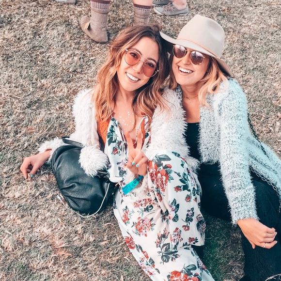 Meet your Posher, Triana - Picture 2 of 8